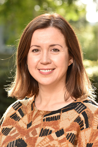 Stephanie Correa headshot